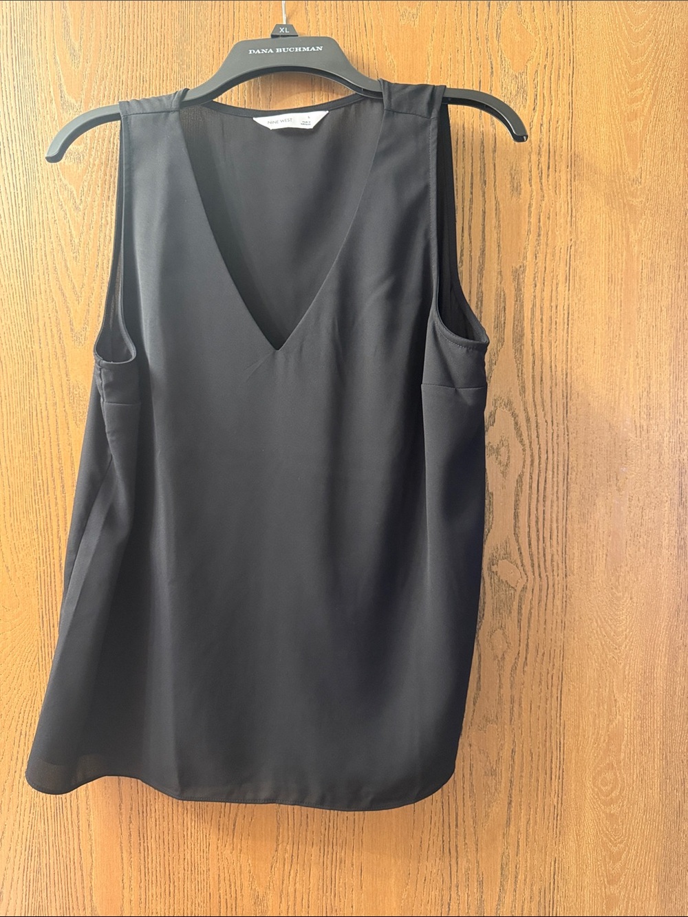 Anne Klein Black V-Neck Sleeveless Shell Top